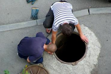 Фото В Челябинске братьев будут судить за канализационные люки