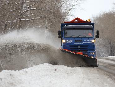 Фото На дороги Челябинской области выведено 150 единиц снегоуборочной техники