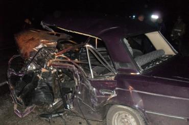 Фото Страшная авария на трассе Челябинск-Троицк: тело водителя доставали, срезав крышу «шестерки»