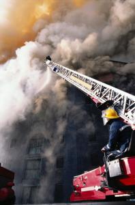 Фото В Магнитогорске эвакуировали жильцов горящего дома