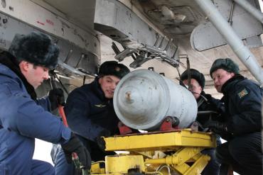 Фото Лётчики авиабазы «Шагол» нанесут ракетно-бомбовый удар по скоплениям боевой техники и командным пунктам условного противника