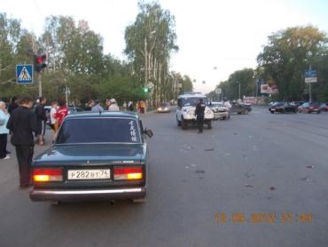 Фото В Челябинске водитель «семерки» сбил насмерть пенсионерку и травмировал еще троих