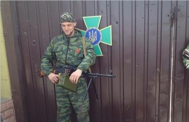 Фото Пограничный отряд в Луганске сдался ополченцам