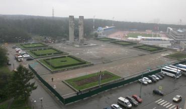 Фото Управление архитектуры: Публичные слушания по строительству ТК под памятником Курчатову состоялись три года назад