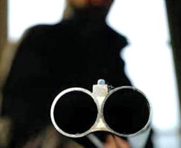Фото В Челябинской области пьяный мужчина открыл стрельбу из ружья: пострадала пожилая женщина