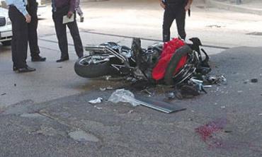 Фото В Челябинске при наезде на бордюр погиб 22-летний мотоциклист