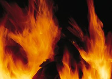 Фото Троицкие гаишники спасли от смерти в огне трех маленьких детей. Фото героев