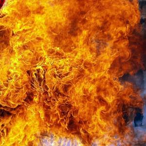 Фото В Магнитогорске загорелась четырехлетняя девочка