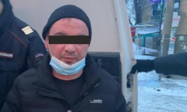 Фото В Челябинске мужчина в медицинской маске ограбил ломбард
