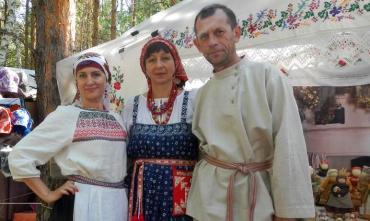 Фото На Бажовку – в народном костюме: фестиваль запускает акцию «Сохраним традиции»