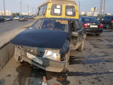 Фото На дорогах Челябинской области за сутки произошло 16 ДТП с пострадавшими
