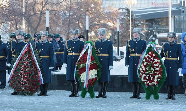 Челябинск сегодня, девятого декабря, вместе со всей страной отмечает славную дату – День 