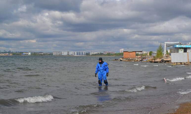В Челябинске водолазы службы спасения завершили очистку дна городских водоемов в районе девяти му