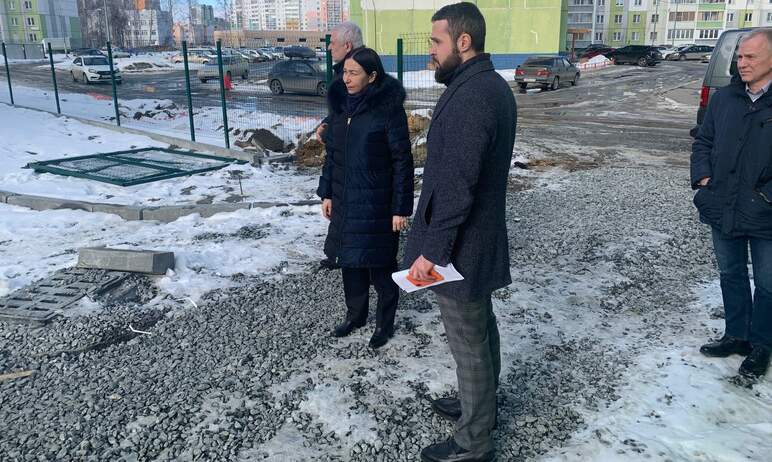 Глава Челябинска Наталья Котова сегодня, 25-го февраля, оценила ход строительства детских садов.