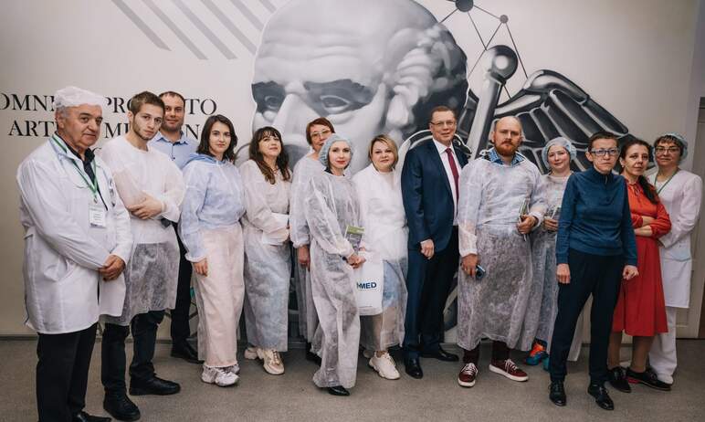 Сегодня, 25 мая, сотрудники первого в Челябинске негосударственного Уральского медицинского колле