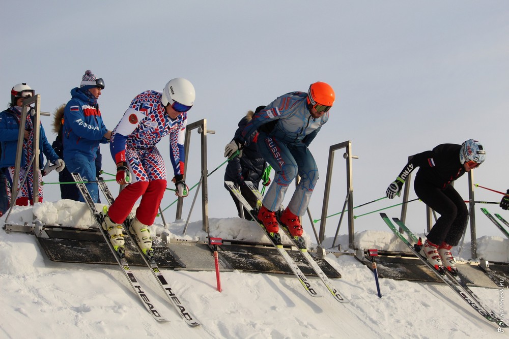 В Челябинской области российские спортсмены провели тренировки к этапу Кубка мира по ски-кроссу. 