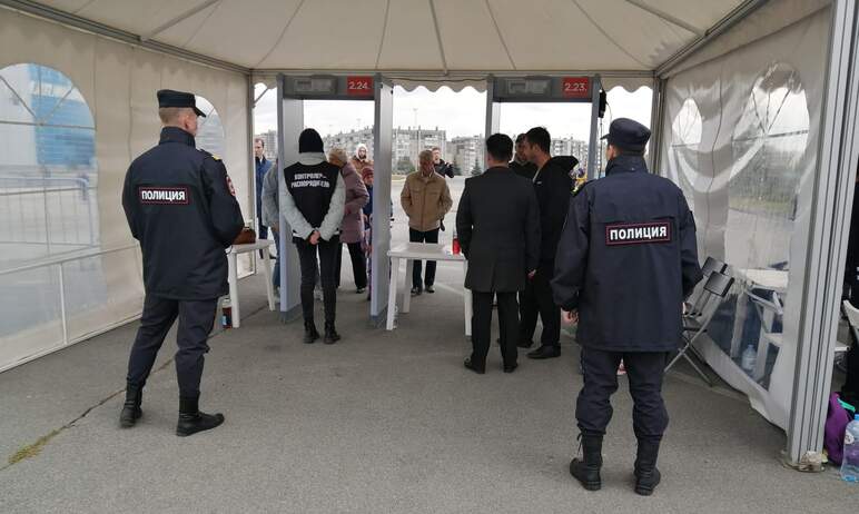 Свое 286-летие Челябинск отмечает под защитой полицейских, которые осуществляют охрану общественн