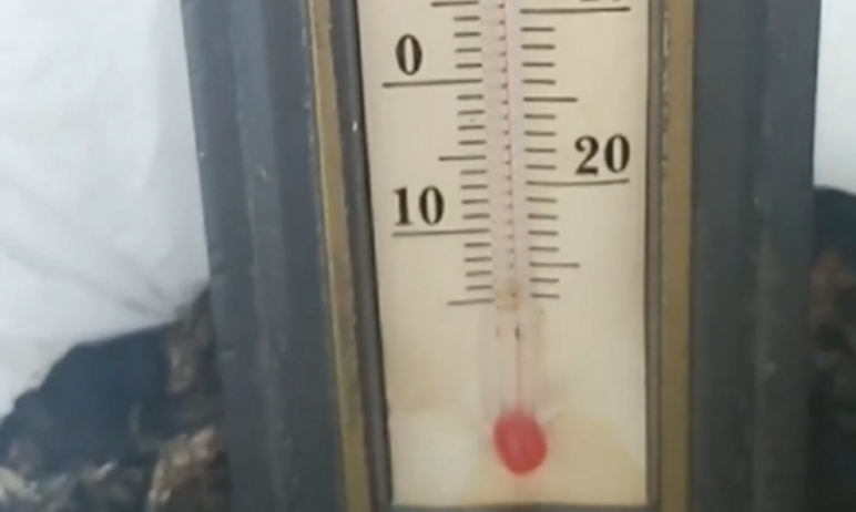 Жители поселка Саргазы снова замерзают в своих домах