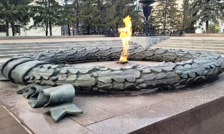 Вечные огни и Огни памяти на воинских захоронениях и находящихся вне их мемориальных сооружениях 