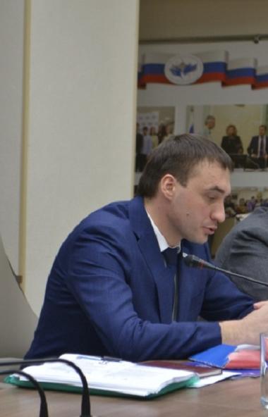 Уполномоченным по правам человека в Челябинской области назначен 31-летний Антон Шарпилов.


