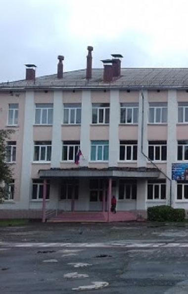 В Снежинске (Челябинская область) двое учеников готовили взрыв в школьной столовой, а затем собир