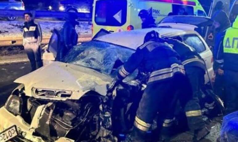 В Челябинске в субботу, 18 февраля, в аварии с участием трех машин пострадали четыре человека. ДТ