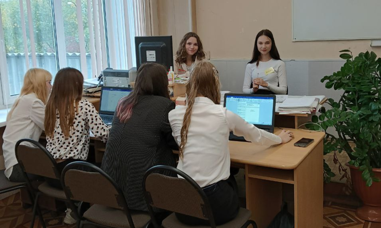 Студенты Коркинского филиала Челябинского государственного колледжа индустрии питания и торговли 