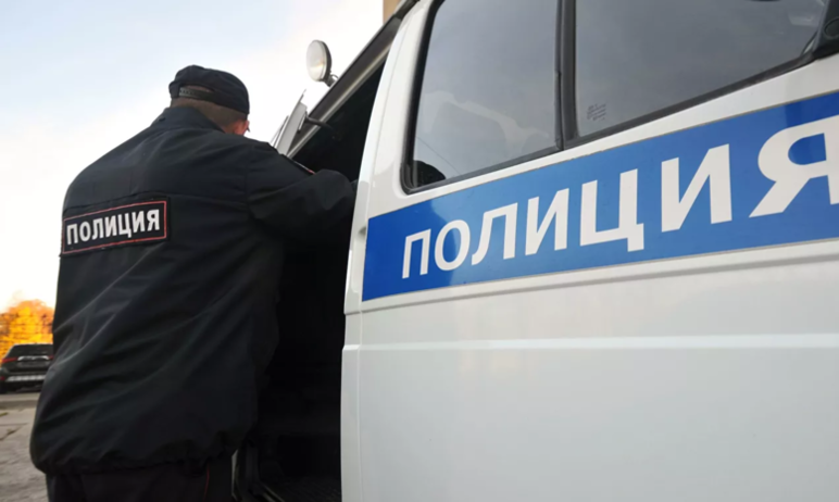 В Магнитогорске (Челябинская область) пьяный дебошир вонзил нож в спину сотруднику патрульно-пост