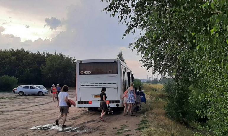 Сотрудники МЧС Челябинской области оперативно пришли на помощь людям, отдыхающим на одном из водо