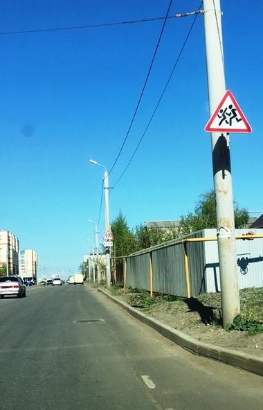 В Челябинске жители  поселка Чурилово остаются без пешеходных тротуаров из-за отсутствия про