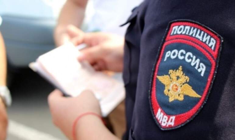 Полицейские Магнитогорска (Челябинская область) задержали подозреваемого в мошенничестве юношу 20