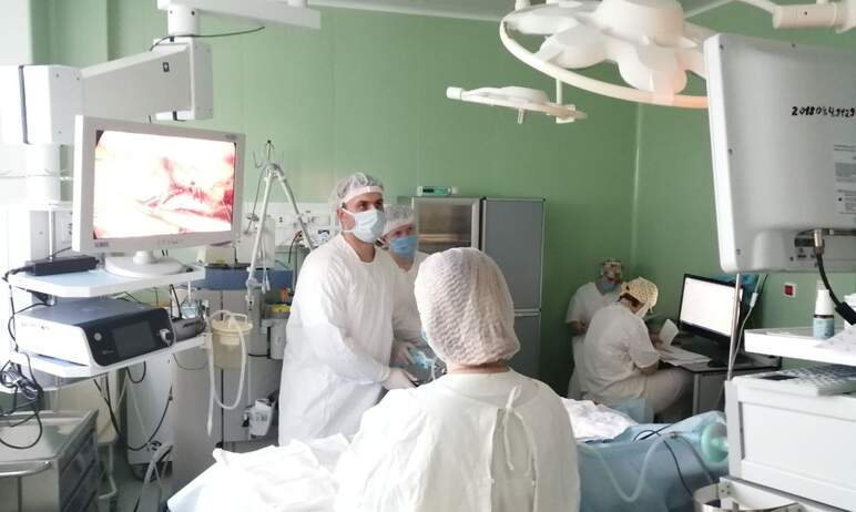 В Челябинской областной клинической больнице диабет лечат через проколы в животе. За последнее вр