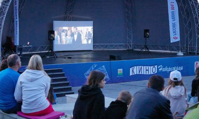 В Челябинске 16 июня состоится торжественное открытие сезона кинопоказов под открытым небом.