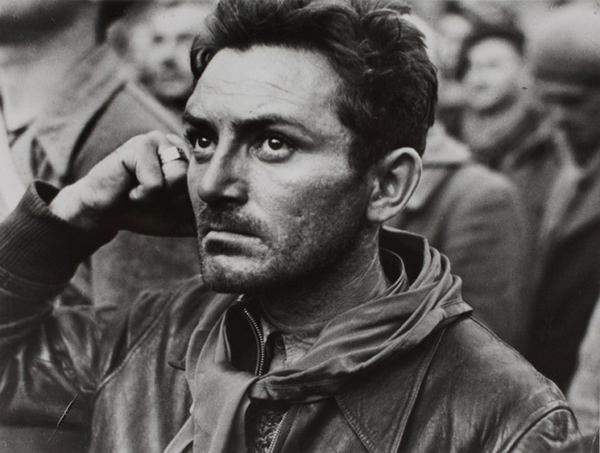 Открытый показ документального фильма «Послевоенная история: 60 лет в фотографиях», выпущенного в
