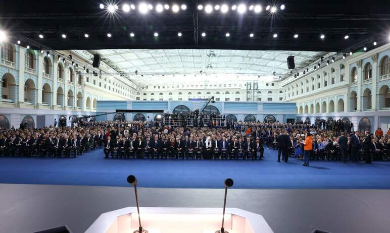 Президент России Владимир Путин предложил установить для всех участников специал