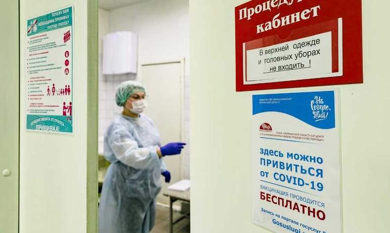 Медицинские работники Челябинской области будут получать стимулирующие выплаты за проведения вакц
