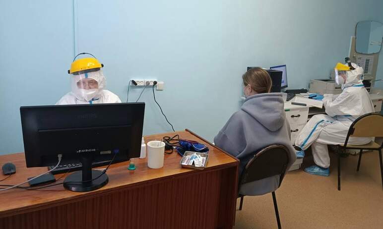 Жители Челябинской области с симптомами вирусного заболевания (ОРВИ, грипп, коронавирус) получили