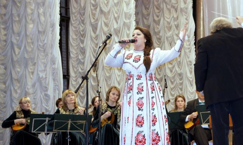 В Челябинске и Кыштыме государственный русский народный оркестр «Малахит» в рамках собственного ф