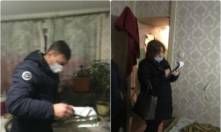 В пятницу утром, пятого февраля, полиция пришла с обыском к Виктории Новиковой, которая принимала