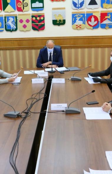 Депутаты комитета Законодательного собрания Челябинской области по строительной политике и жилищн