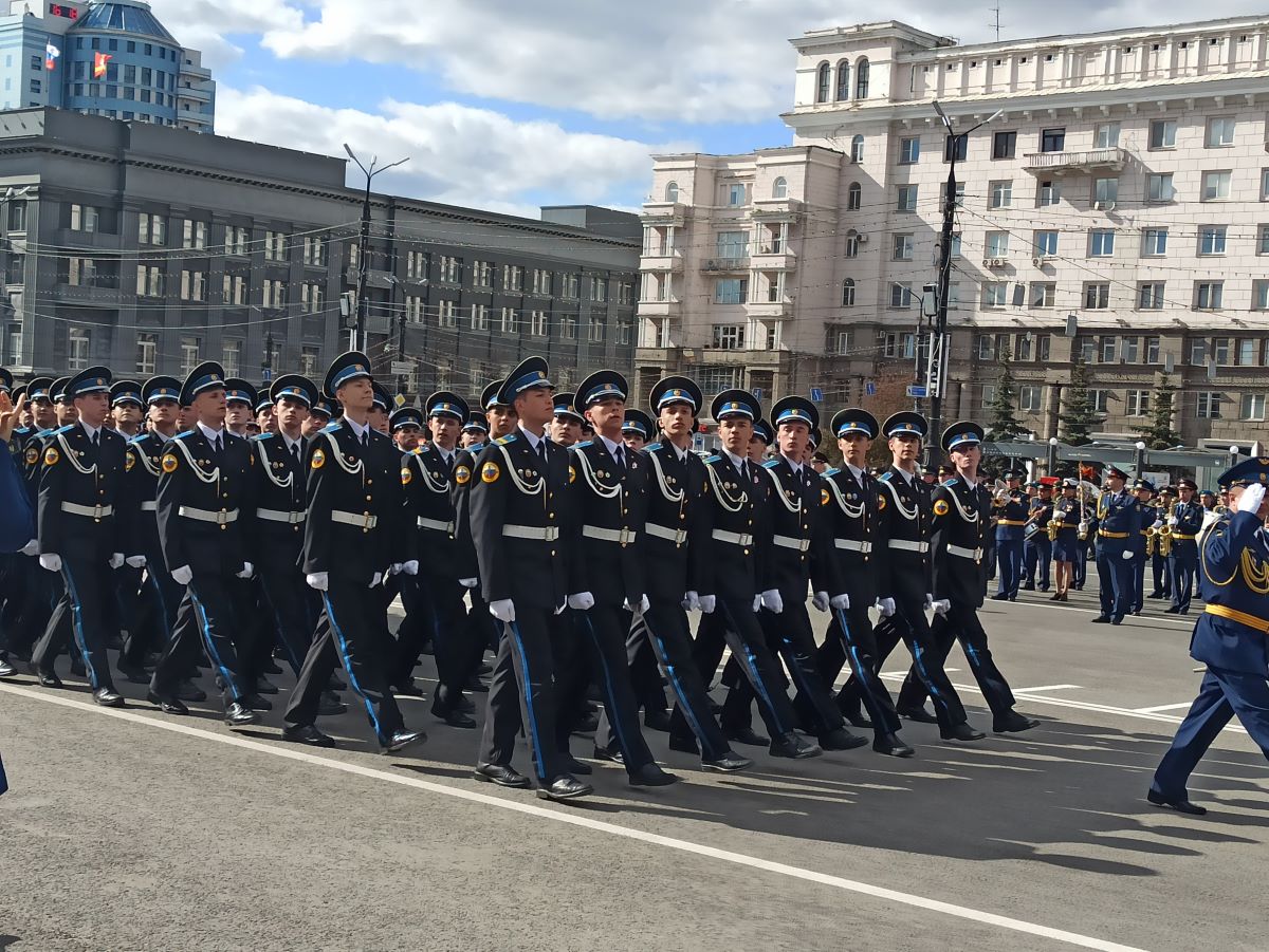 Челябинск военное. Площадь революции Челябинск парад Победы. Челябинск военнослужащие. Репетиция парада Победы в Екатеринбурге 2020 отвага 2024. Увельский парад Победы в 2022 году.