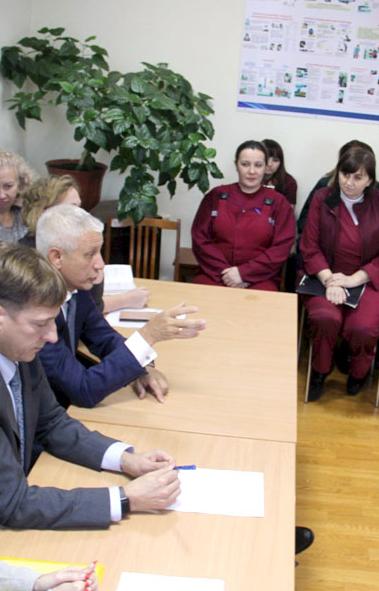 Отсутствие конструктивного диалога между руководством и сотрудниками станции скорой медицинской п