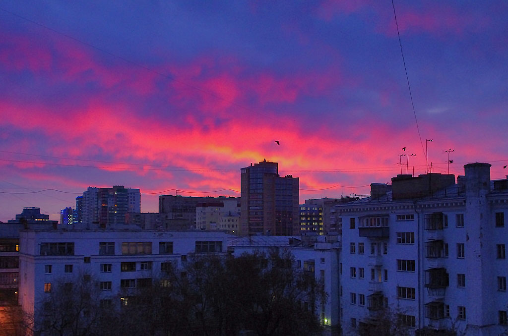 Зеленое небо в челябинске фото