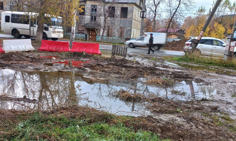 Затопление подвалов многоквартирных домов Верхнего Уфалея (Челябинская область) водой и канализац