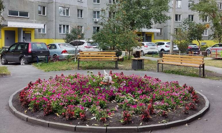 В Челябинске сегодня, девятого сентября, представители власти торжественно наградили по