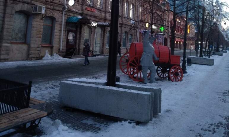 Бетонные блоки на Кировке в Челябинске, 
