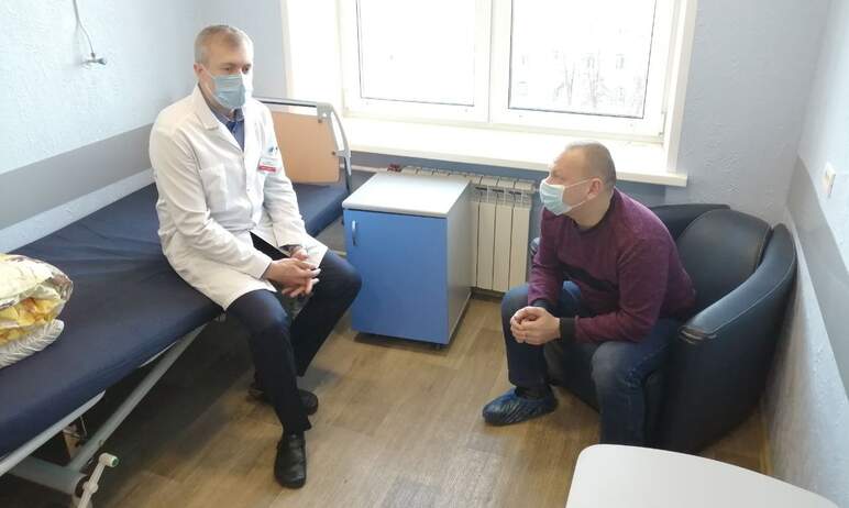 Врачи Челябинской областной клинической больницы подарили сорокалетнему жителю южноуральской стол