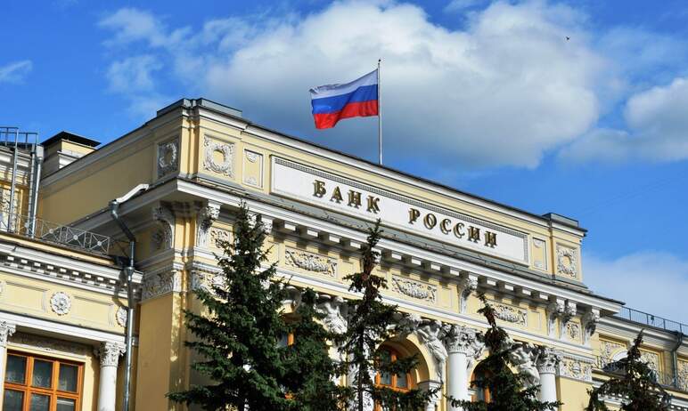 С сегодняшнего дня, девятого марта, Банк России вводит временный порядок выдачи средств с валютны