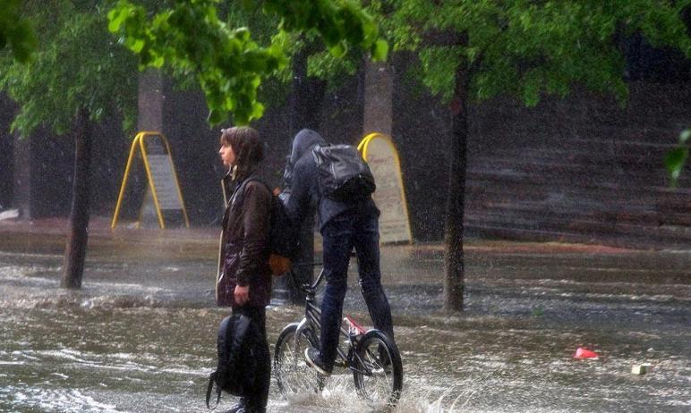 В четверг, третьего июня, в Челябинской области ожидаются сильные и очень сильные дожди, сильные 