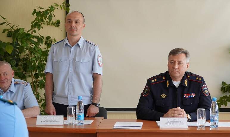  



Генерал-лейтенант полиции Михаил Скок
